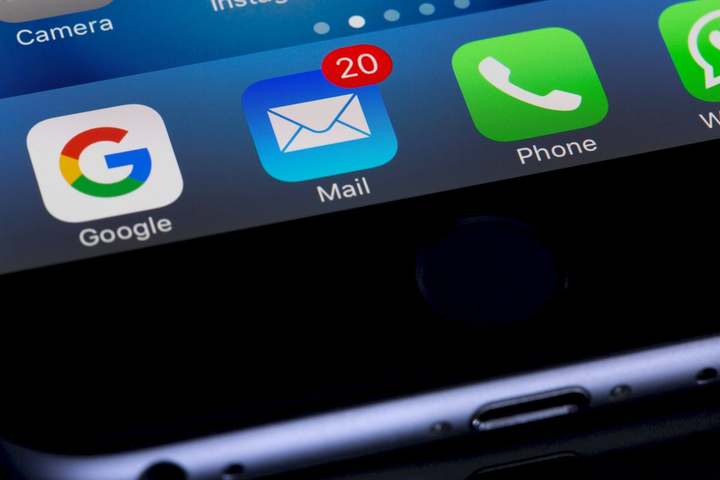 icon of mail on a phone with an alert of 20 emails